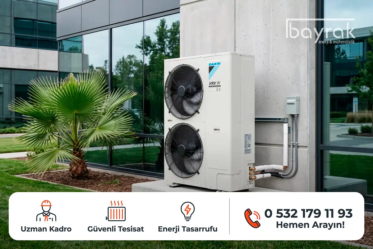 Antalya'da modern bir ticari binanın dış cephesine monte edilmiş Daikin dış ünitesi ile profesyonel klima VRF multi sistemi kurulumu.